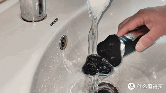 未野 MAX电动剃须刀测评，千元级净须性能不输顶级旗舰