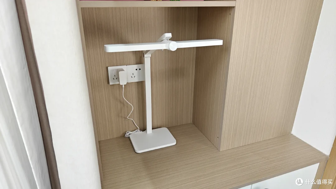 入座感应双光源,全光谱LED灯珠,米家桌面学习灯开箱体验