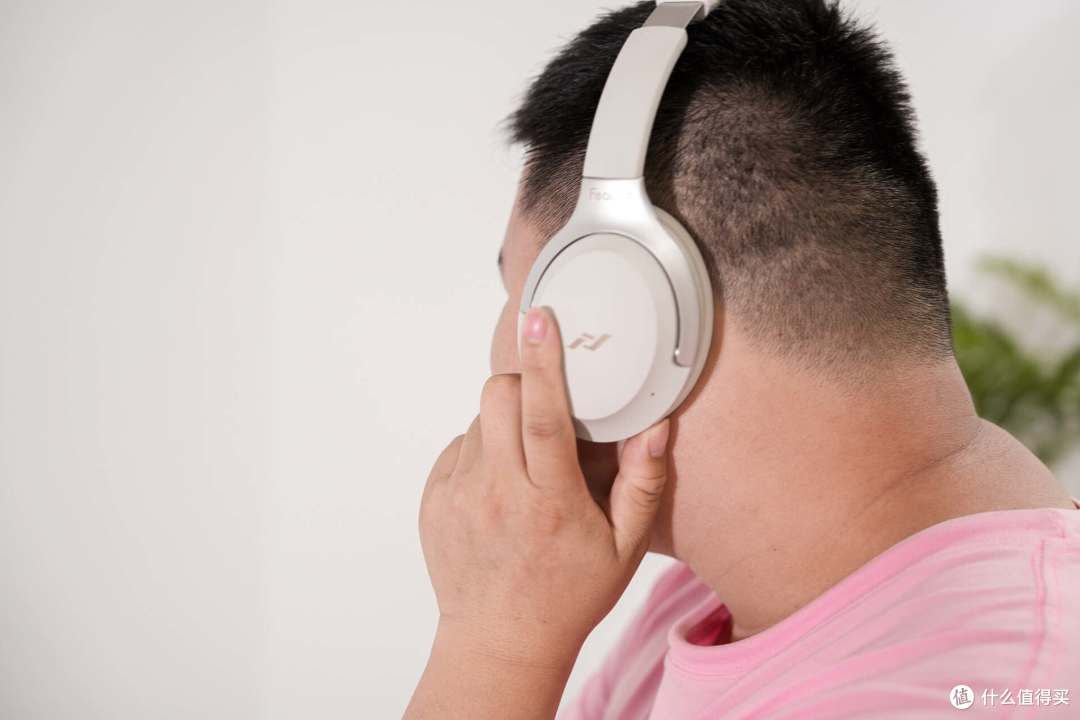绯乐Voe头戴式耳机:性价比与音质的完美融合