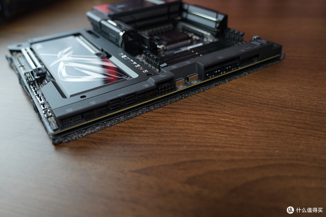 再次开箱一次9999的主板——ROG Z890 EXTREME