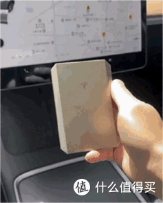 折叠设计、双无线充电位,特斯拉无线磁吸移动电源评测