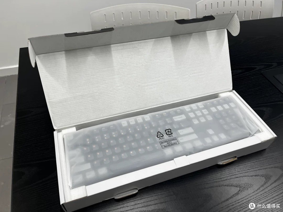 绿联 ku103 机械键盘:办公游戏的绝佳伙伴