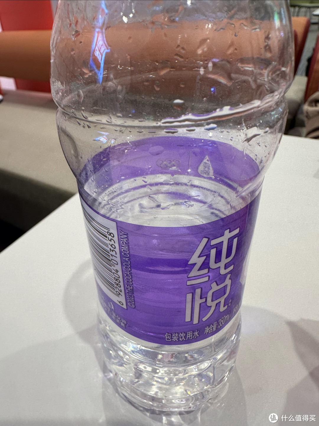 纯悦矿泉水——清爽之选，美味尽在其中