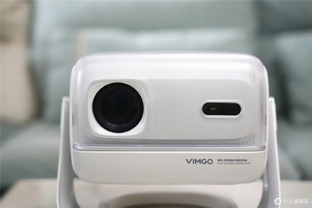 千元投影取代电视机可行吗，入手微果V7 Plus，聊聊真实感受