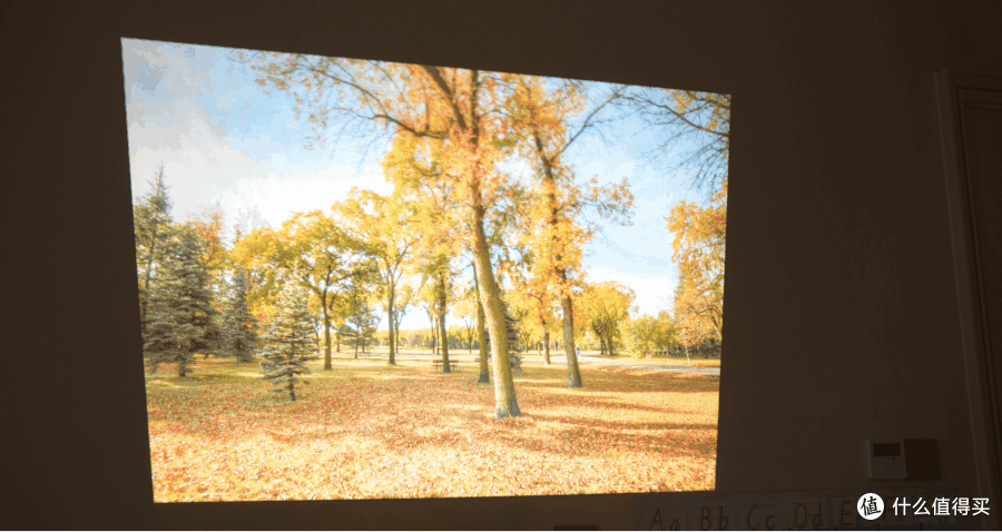 千元投影取代电视机可行吗，入手微果V7 Plus，聊聊真实感受
