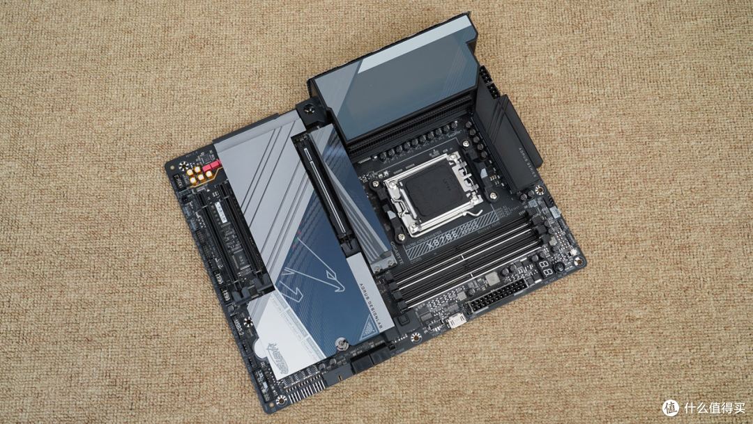 新一代游戏之王?AMD 锐龙7 9800X3D、Intel i9 14900K对比评测