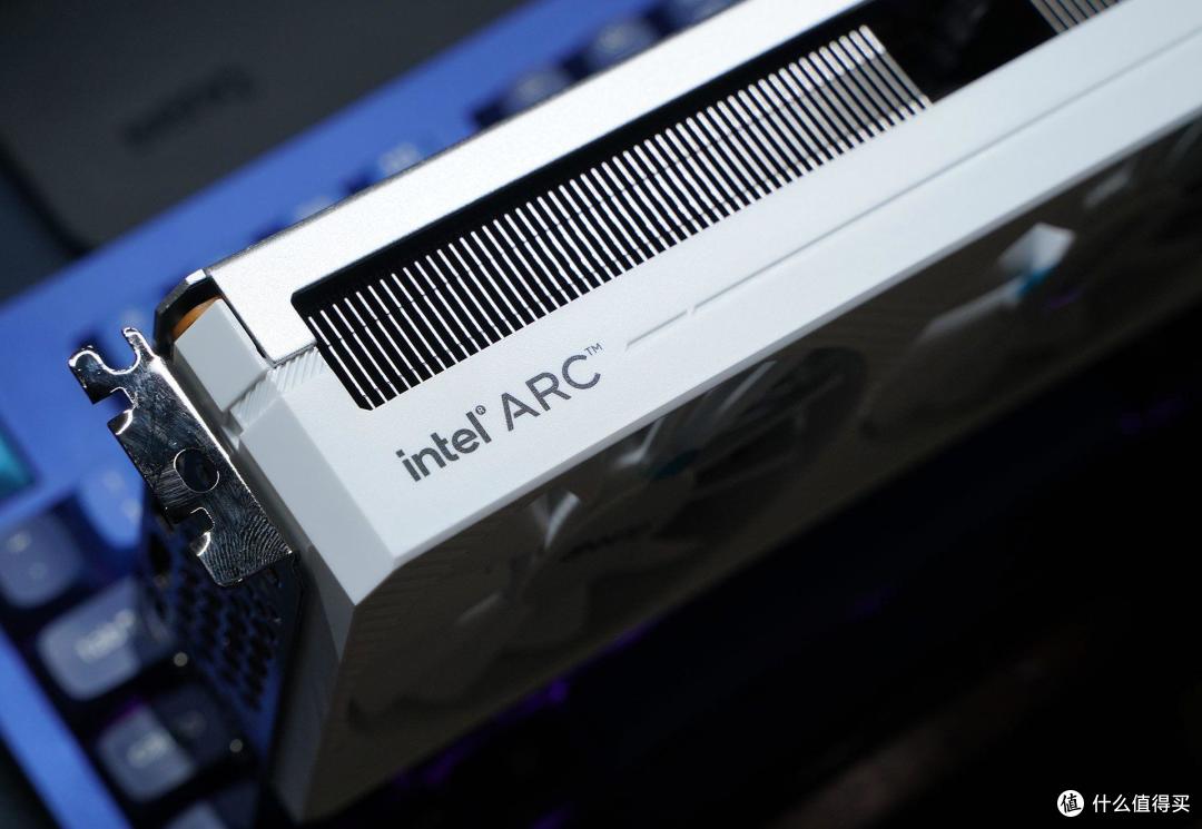 游戏+生产力才卖1799 蓝戟Arc A770 Photon 8G显卡体验