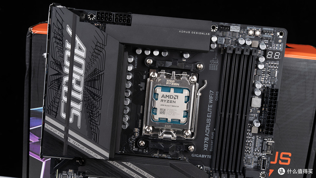 新一代游戏神U,AMD锐龙7 9800X3D+技嘉X870 AORUS小雕进阶超频测试