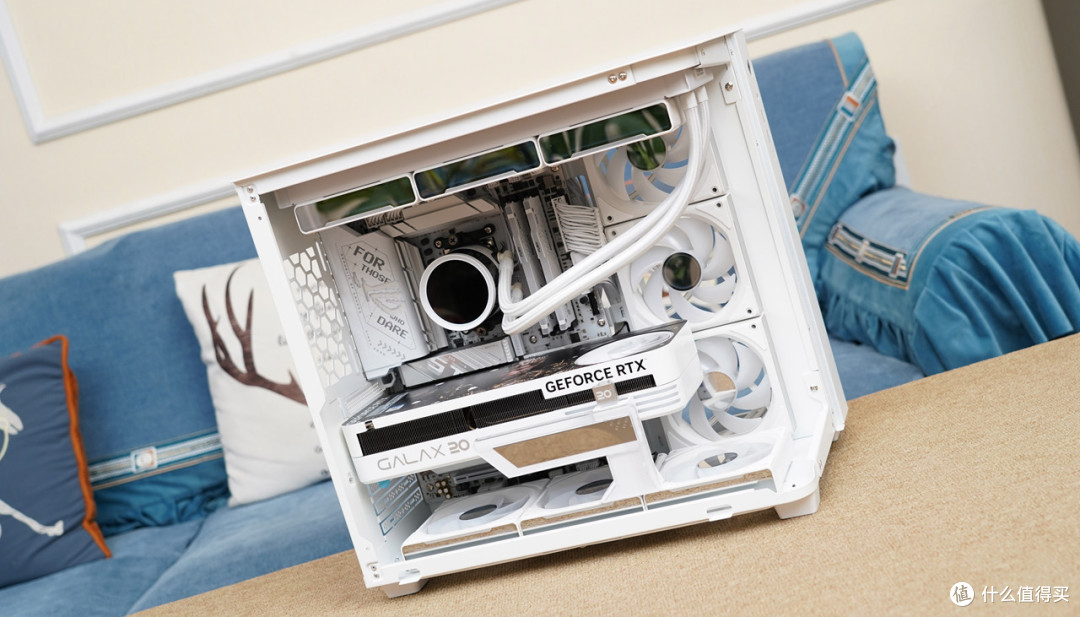 性能颜值我全都要!AMD R7 9800X3D+X870吹雪+影驰4070Ti S打造的白色海景房分享