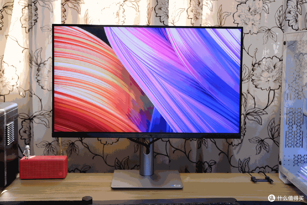 生产力工具与娱乐属性兼备,设计师、自媒体创作的好选择:华硕创艺27Pro 4K专业显示器
