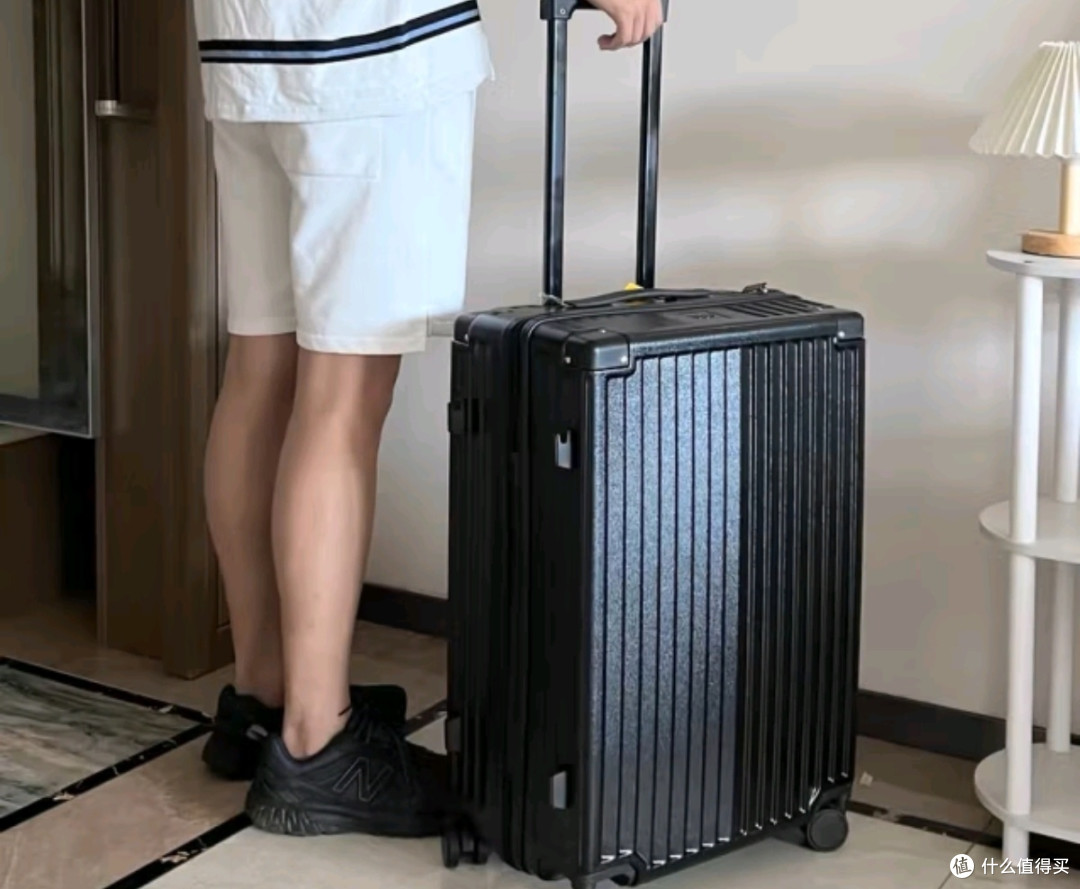 SOO行李箱男万向轮拉杆箱耐磨抗摔26英寸A330旅行箱密码箱女商务黑色