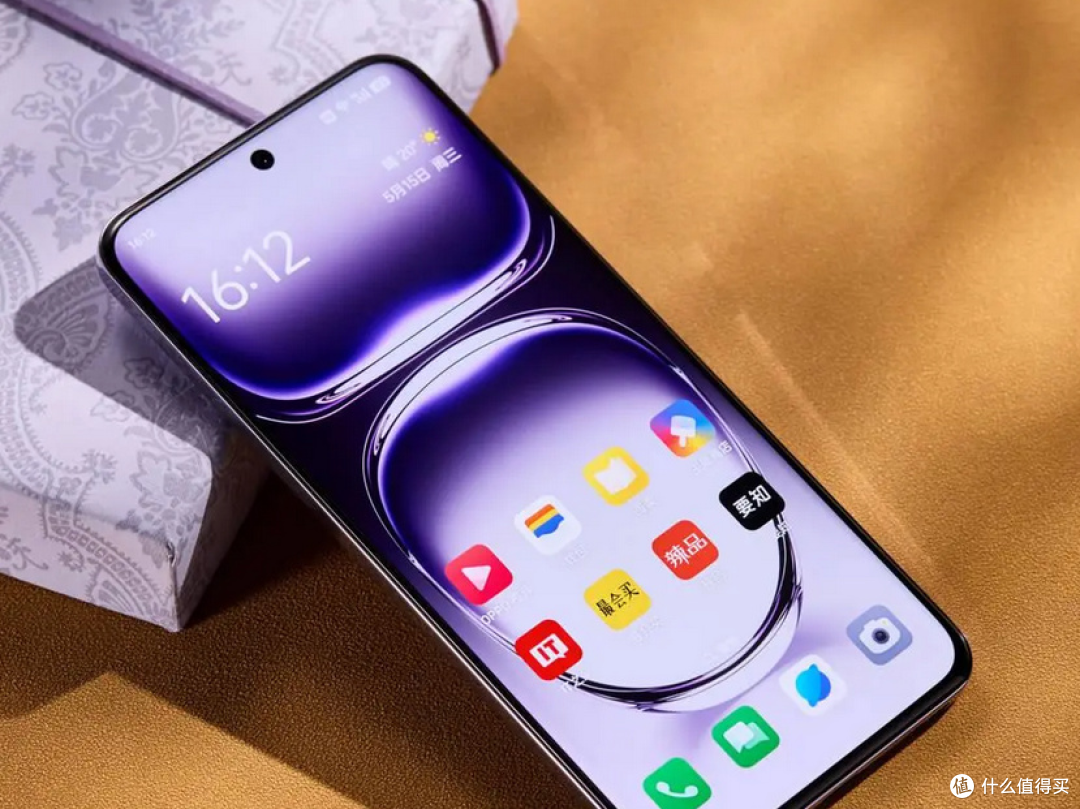 “卷王”旗舰,骁龙8至尊+6500mAh+120倍变焦+1.5K大屏