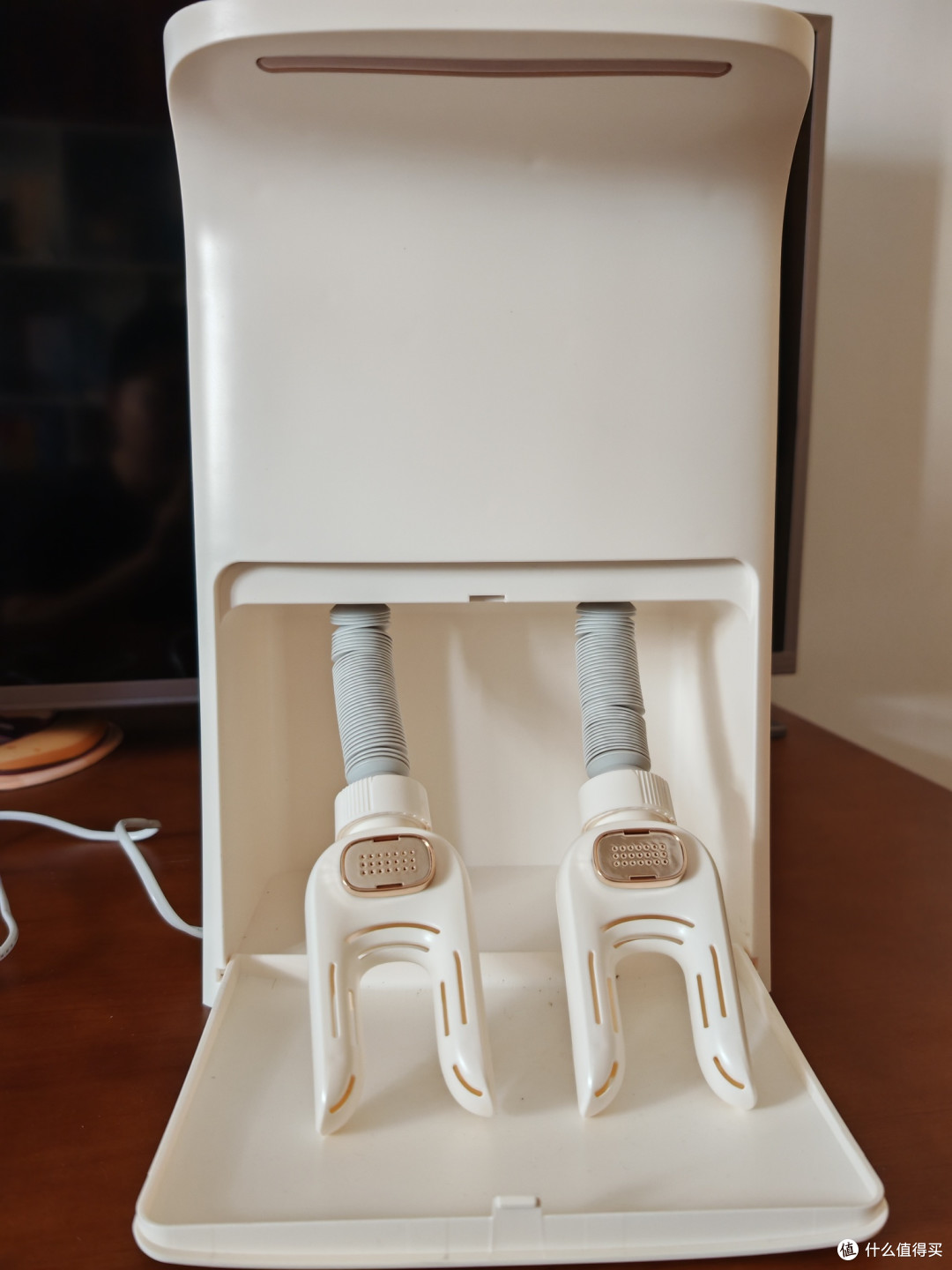 冬日必备神器！奥克斯烘鞋器测评，让你告别湿冷烦恼