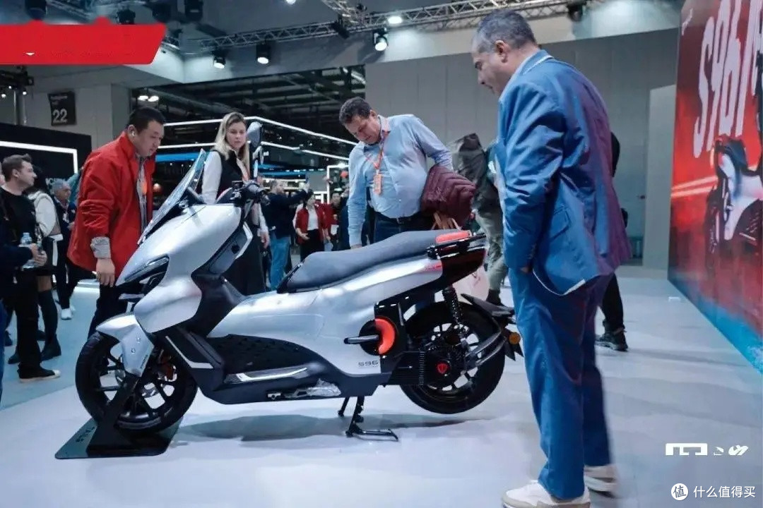 台铃 S96MAX 电摩发布:首创 20kW 星云快充,最高速 120km/h