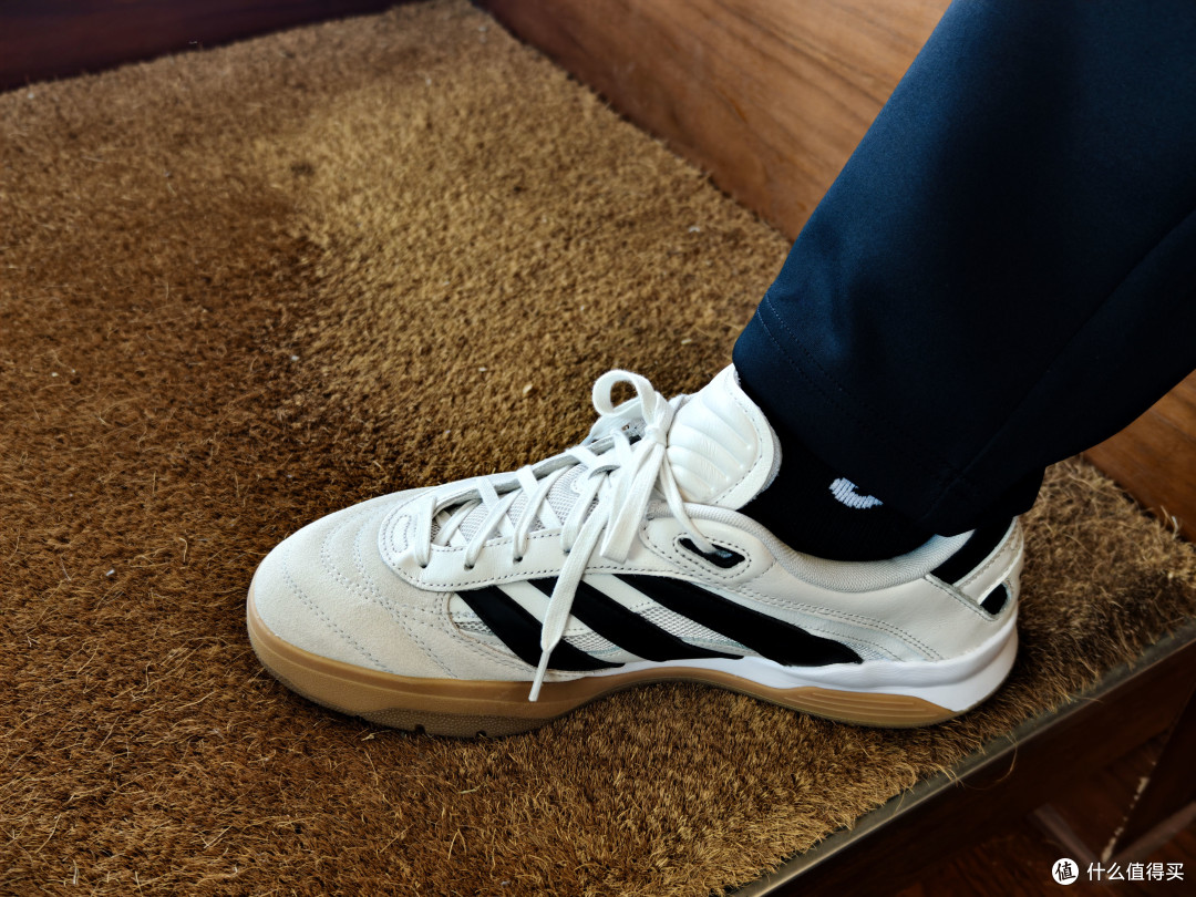 阿迪达斯Adidas Predator Mundial德训鞋, 时尚与舒适的完美平衡