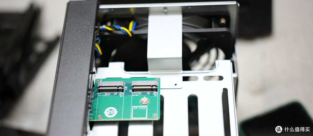 自购威联通TS 464C2体验测评 与群晖的区别 家用NAS