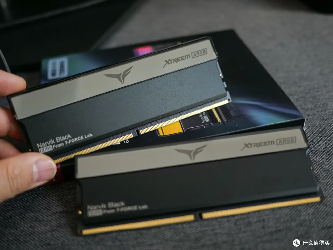 高频大容量兼得,十铨XTREEM 幻镜7200MHz 24G×2内存性能测试