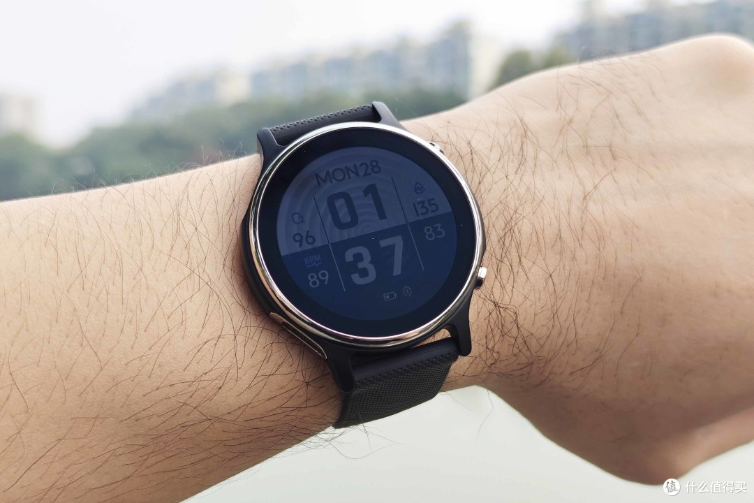 支持血压体脂率等检测的多边形战士丨华硕Watch问心6智能手表评测