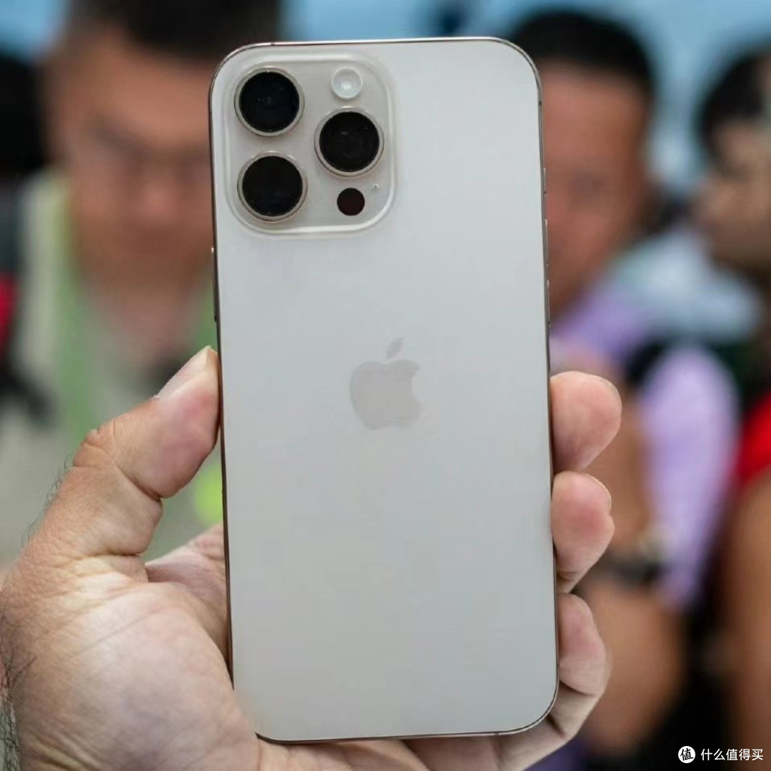 iPhone16ProMax迎来好消息,一口气降价1150元,果粉:幸福来得太突然了