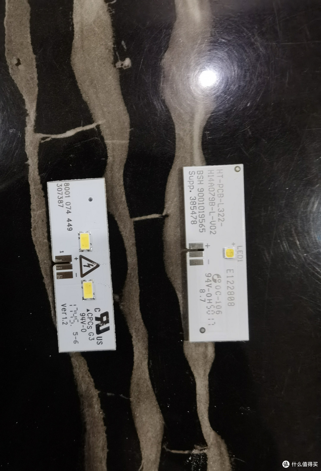 多年前双十一入手的大冰箱,如今冰箱灯不亮了,自己修起来