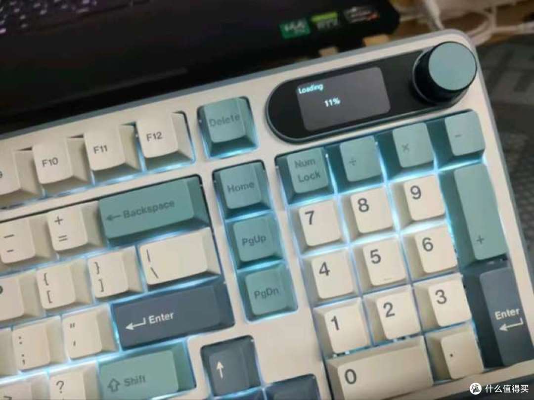 300元左右的机械键盘，日常办公用，经常需要使用到数字键盘的看过来！