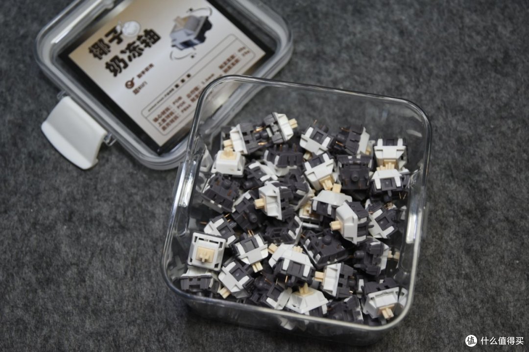 香香软软,奶味十足,椰子奶冻轴甜蜜登场
