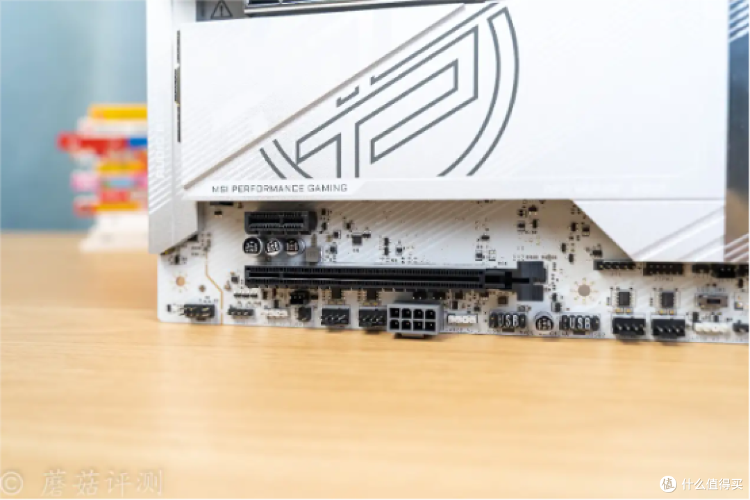 颜值、用料、易用度,全方位提升!微星MPG Z890 EDGE TI WIFI刀锋钛主板 拆解评测