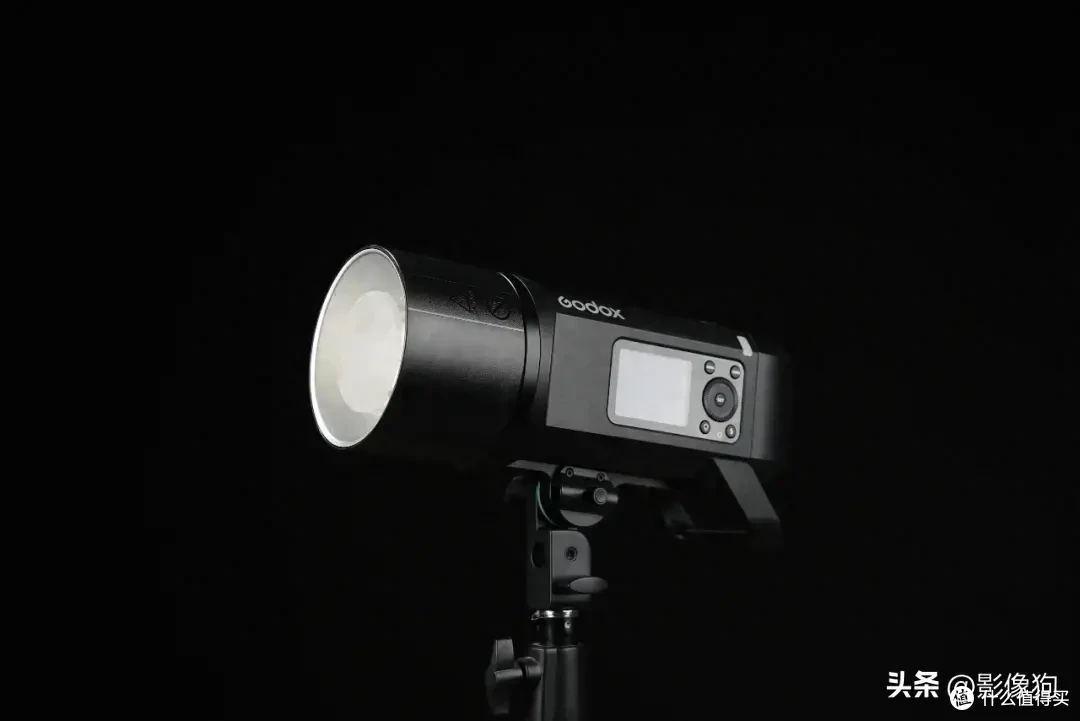 你相信600Ws的光吗?神牛AD600Pro II 一体式外拍闪光灯