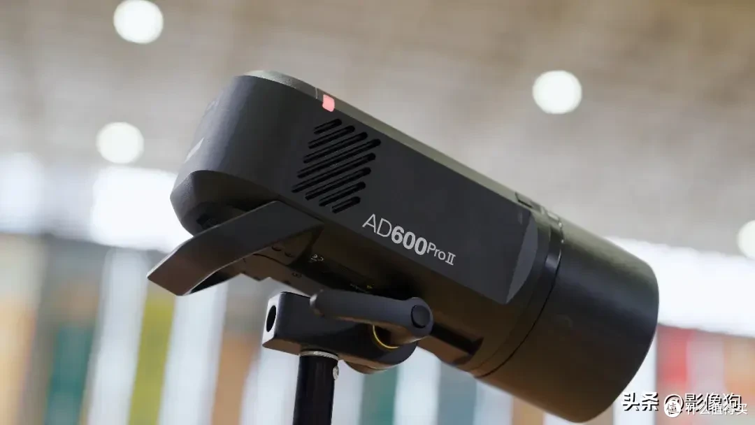 你相信600Ws的光吗?神牛AD600Pro II 一体式外拍闪光灯