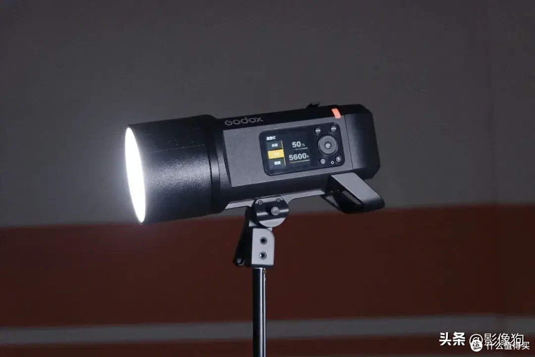 你相信600Ws的光吗?神牛AD600Pro II 一体式外拍闪光灯