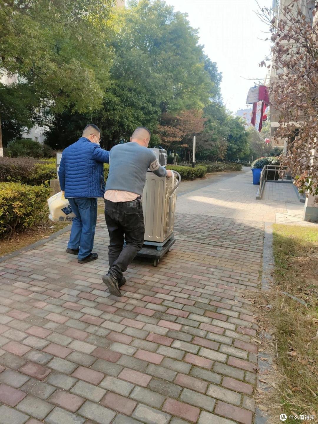 家电师傅提醒,5种家电就怕搬,正常能用10几年,搬运一次就报废