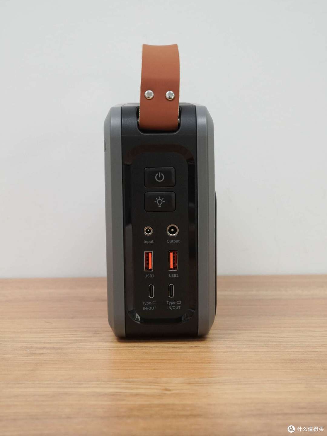 丰富快充自充电,USB+DC+太阳能,Newsmy P72便携式移动电源上架