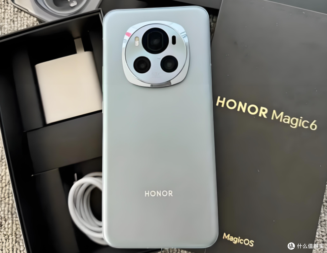 荣耀猛如虎,16GB+512GB突降1720元,旗舰四芯+5450mAh+4320Hz护眼屏