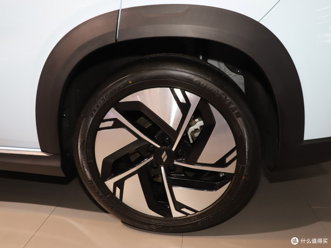 11.77万元紧凑型SUV：睿蓝7