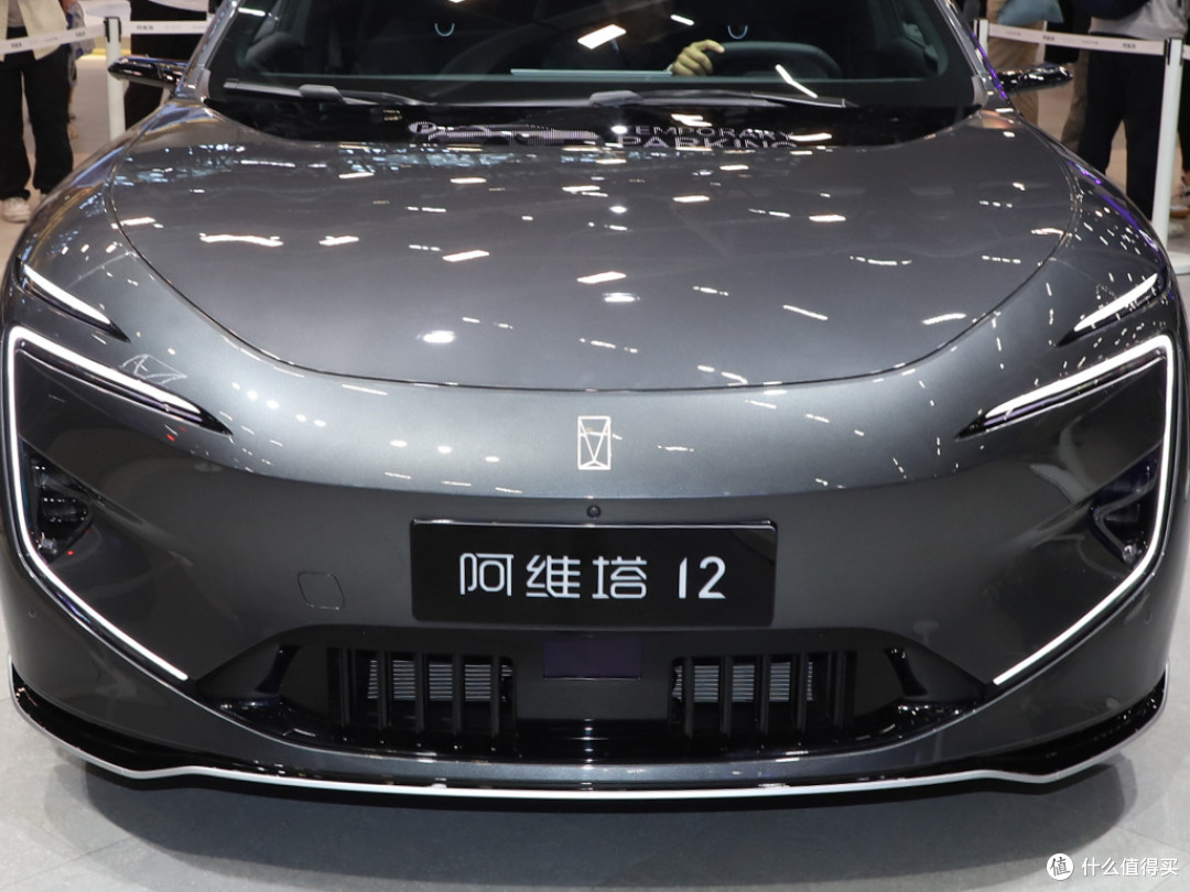 26.99万元型车的新能源轿车:阿维塔12