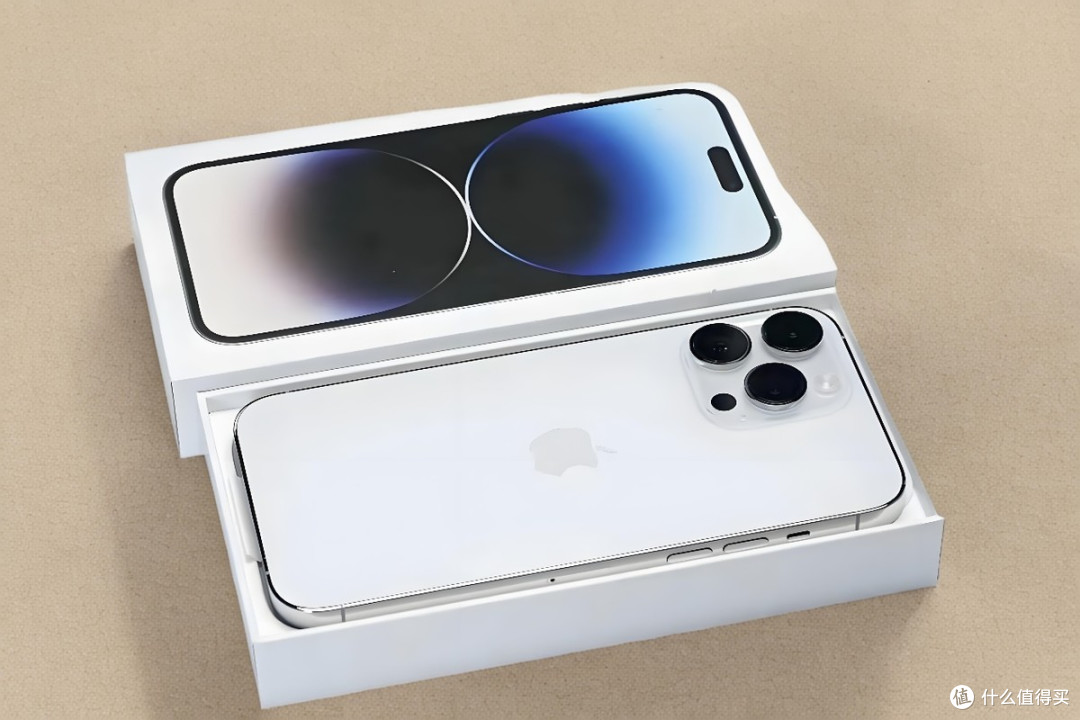 iPhone14Pro Max最新售价确认，二手99新跌至3798元，还要什么安卓手机？