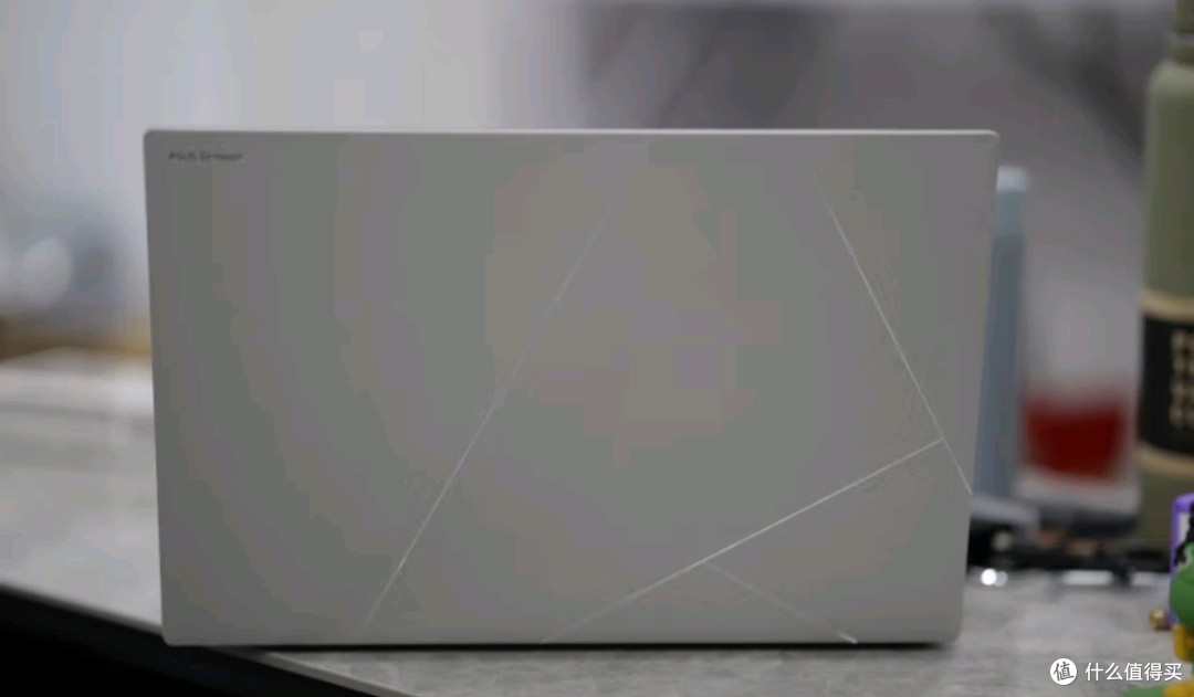 华硕灵耀16 Air，锐龙AI 9 HX370加持，2.8K 120Hz OLED超轻薄笔记本震撼来袭！