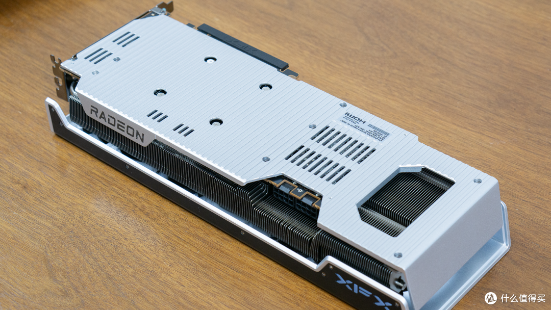 撼讯、XFX、瀚铠，三款7800XT显卡实测，谁才是AMD 9800x3D的最佳游戏搭档？