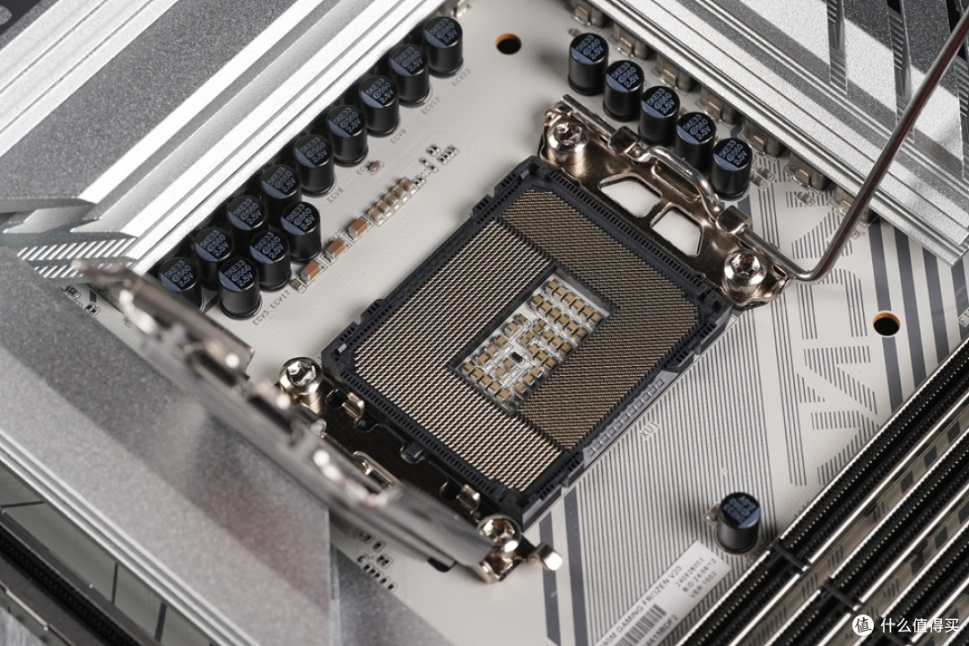 乔思伯 D32 PRO+七彩虹 CVN Z890M+华硕 TUF RTX 4070Ti Super 装机分享!