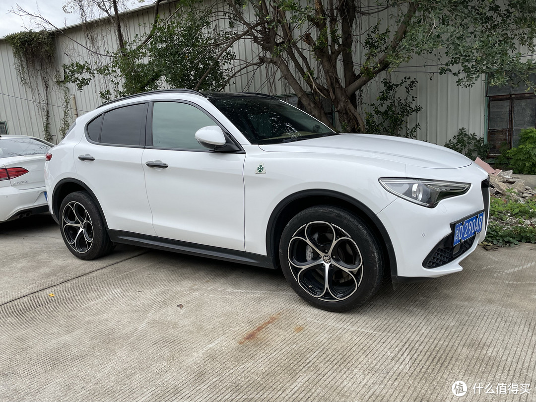 阿尔法罗密欧stelvio