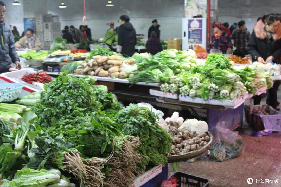 菜贩子偷偷告诉我：这4种蔬菜不能买，不要钱也不吃，切记别乱买