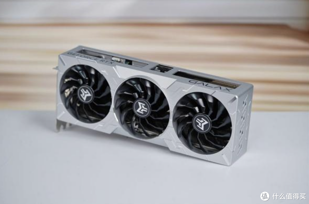 极致的装机方案，我选择影驰 RTX 4070 Ti SUPER 金属大师 PLUS