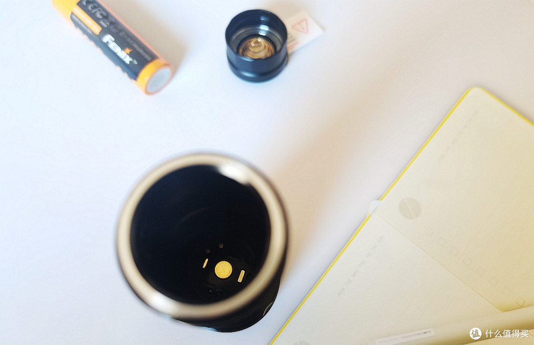 Fenix 菲尼克斯 LD45R手电体验：智能显示屏和调焦拨盘更便捷！