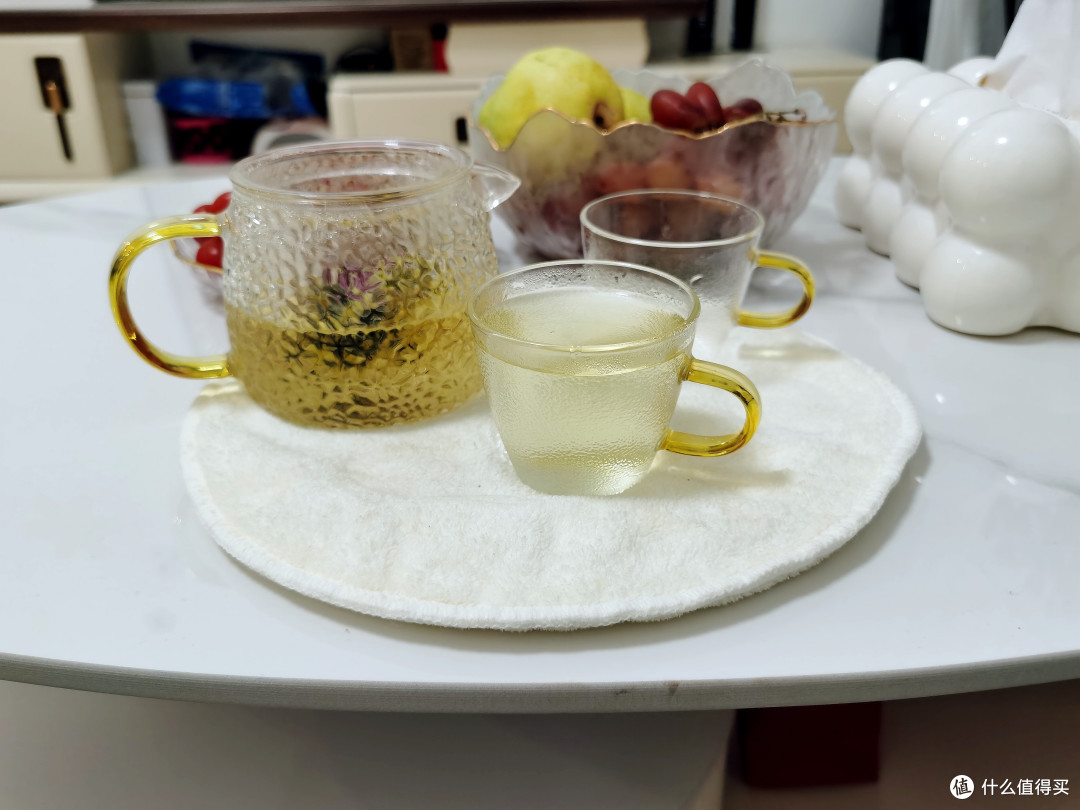 晚饭后养生秘籍:花茶与水果的完美邂逅