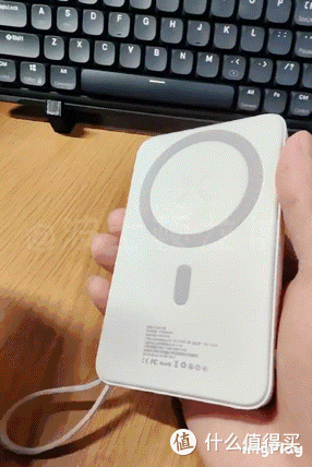 卡片相机?No!No!No!它其实是个充电宝