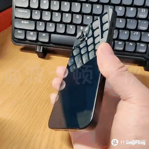 卡片相机?No!No!No!它其实是个充电宝