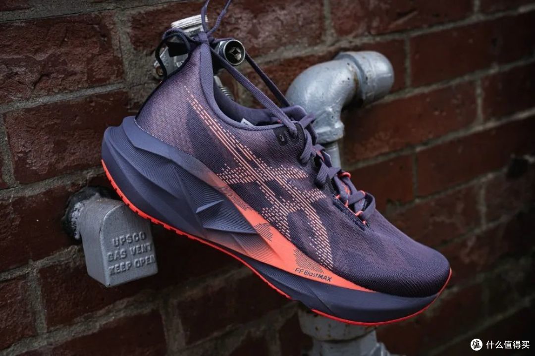 ASICS亚瑟士上新了——Novablast 5发布