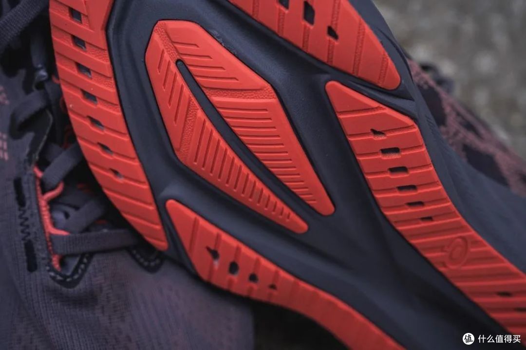 ASICS亚瑟士上新了——Novablast 5发布