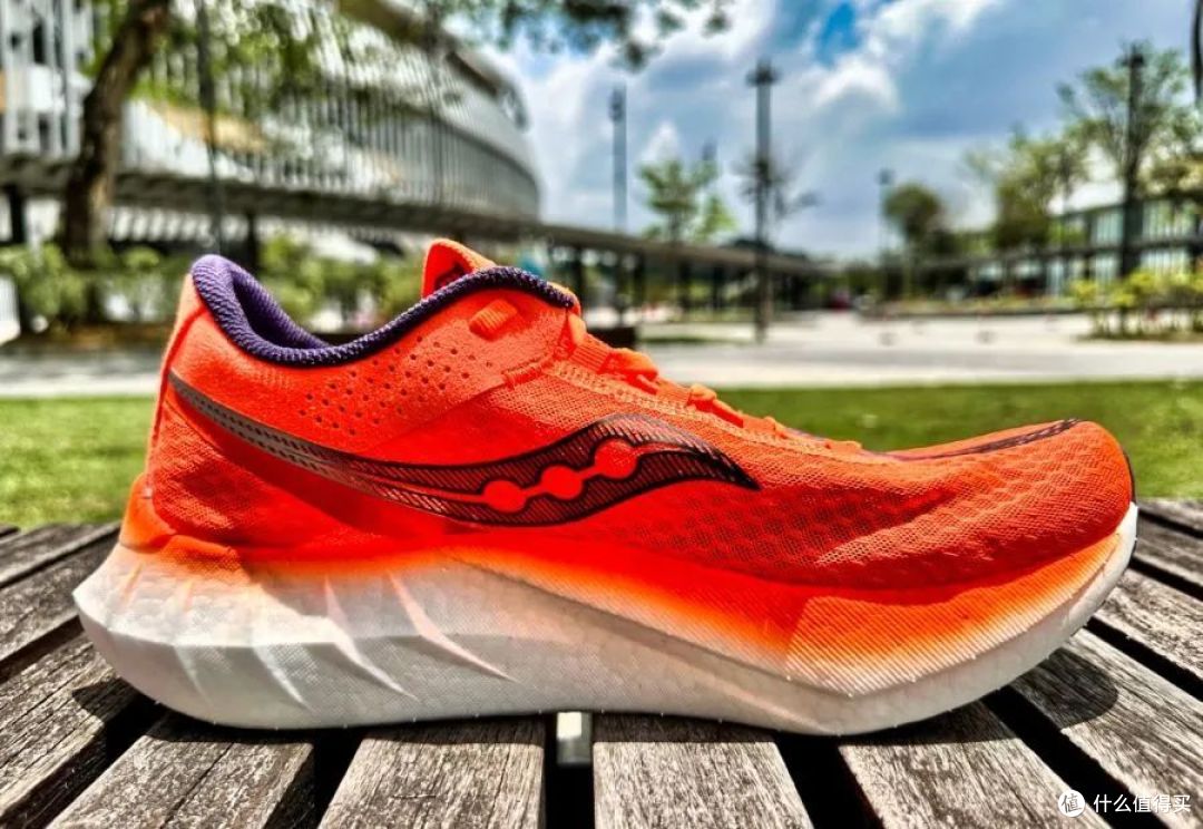 ASICS亚瑟士上新了——Novablast 5发布