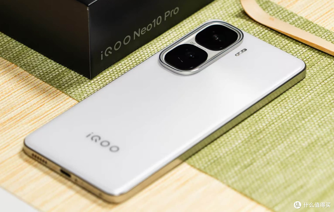 红米k80系列与iQOONeo10系列发布,真我GT7 Pro优势不复存在?各机型优点缺点对比